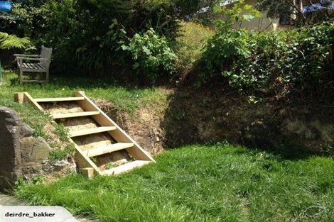 Photo of property in 2 Kopiko Way, Brooklyn, Wellington, 6021