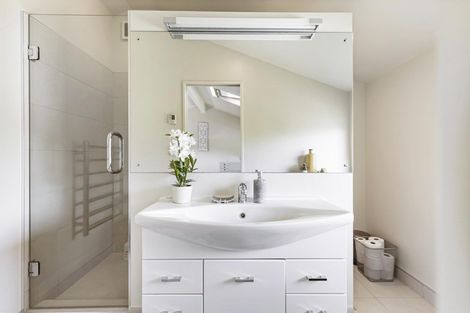 Photo of property in 5 Landell Place, Harrowfield, Hamilton, 3210