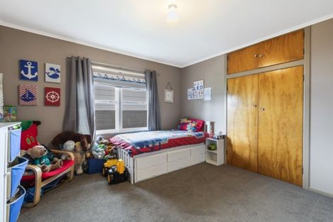 Photo of property in 2 Lynmore Drive, Hillpark, Auckland, 2102