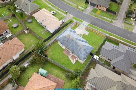 Photo of property in 13 Eroni Clarke Close, Flat Bush, Auckland, 2019