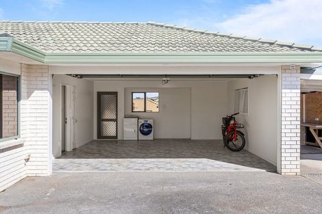 Photo of property in 53 Kath Hopper Drive, Orewa, 0931
