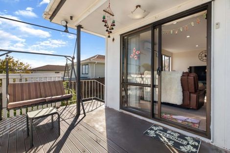 Photo of property in 3/43 Taitimu Drive, Weymouth, Auckland, 2103