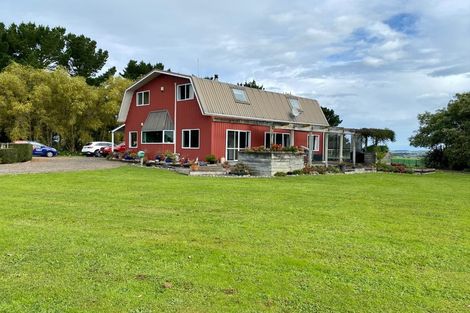 Photo of property in 563 Mangaone Road, Halcombe, Feilding, 4779