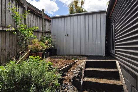 Photo of property in 1/10 Marina Road, Torbay, Auckland, 0630