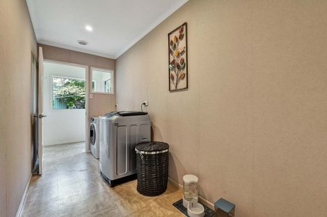 Photo of property in 550 Mountain Road, Lepperton, New Plymouth, 4373