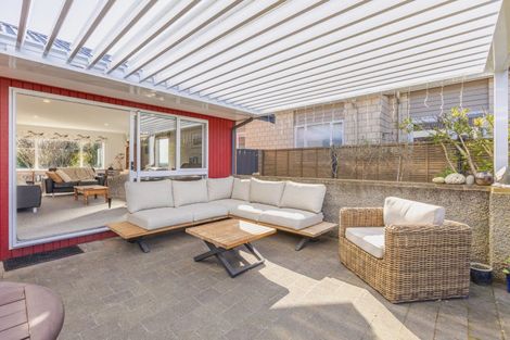 Photo of property in 14 Jervois Road, Jervoistown, Napier, 4112
