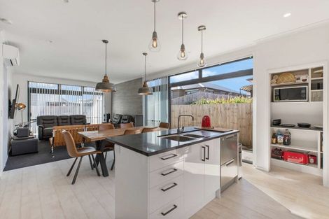 Photo of property in 1 Fermi Lane, Papakura, 2110