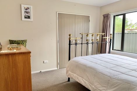 Photo of property in 8 Latham Stubbs Crescent, Waipawa, 4210