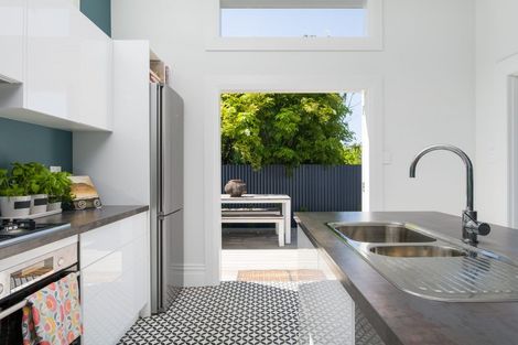 Photo of property in 103 Hall Street, Whataupoko, Gisborne, 4010