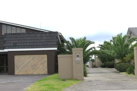 Photo of property in 1a Holiday Road, Milford, Auckland, 0620