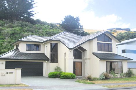 Photo of property in 12 Waterhouse Drive, Brooklyn, Wellington, 6021