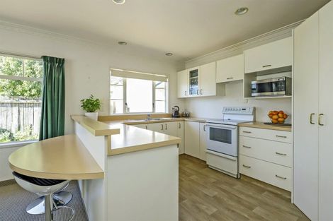 Photo of property in 1b Knightsbridge Place, Taradale, Napier, 4112