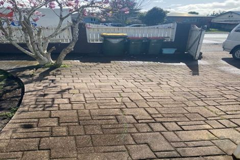 Photo of property in 1072 Great North Road, Point Chevalier, Auckland, 1022