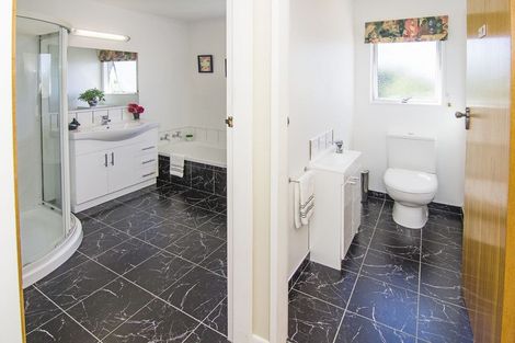 Photo of property in 44 Fleet Street, Solway, Masterton, 5810