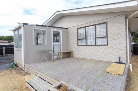 Photo of property in 52 Matai Street, Castlecliff, Whanganui, 4501