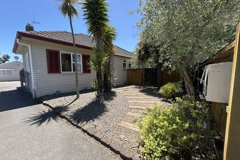 Photo of property in 14 Savage Crescent, West End, Palmerston North, 4412