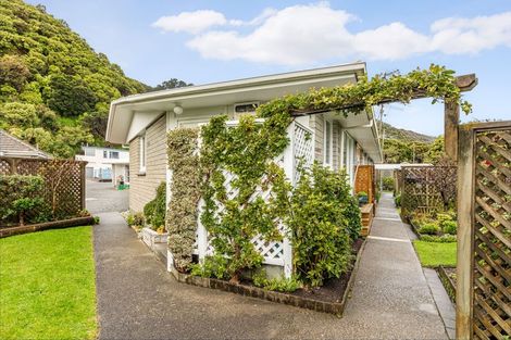 Photo of property in 8/238 Muritai Road, Eastbourne, Lower Hutt, 5013