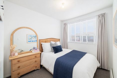 Photo of property in 1/176 Grimseys Road, Redwood, Christchurch, 8051