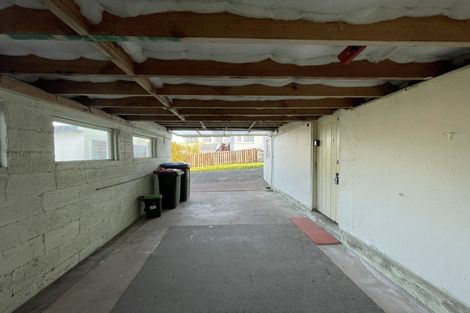 Photo of property in 492 Blockhouse Bay Road, Blockhouse Bay, Auckland, 0600