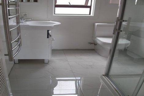 Photo of property in 2/64 Landscape Road, Mount Eden, Auckland, 1024