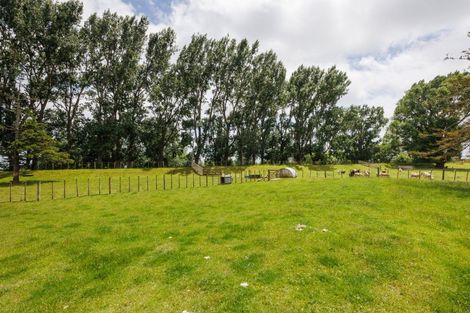 Photo of property in 78 Tamatarau Road, Tokomaru, Palmerston North, 4474