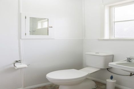 Photo of property in 92 Naenae Road, Naenae, Lower Hutt, 5011