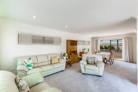 Photo of property in 1/12 Richards Avenue, Forrest Hill, Auckland, 0620