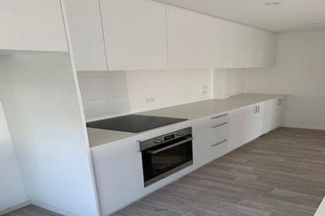 Photo of property in 37d Tawhiri Road, One Tree Hill, Auckland, 1061