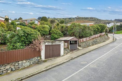 Photo of property in 17 Junction Road, Ravensbourne, Dunedin, 9022