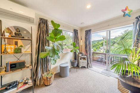 Photo of property in 4 John Street, Stokes Valley, Lower Hutt, 5019