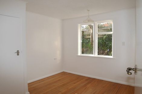 Photo of property in 122 Matai Road, Raumati South, Paraparaumu, 5032