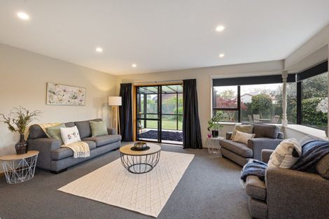 Photo of property in 81 Vivian Street, Burwood, Christchurch, 8083