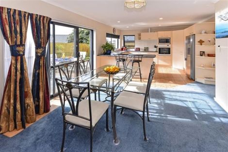 Photo of property in 23 Pitt Avenue, Clendon Park, Auckland, 2103