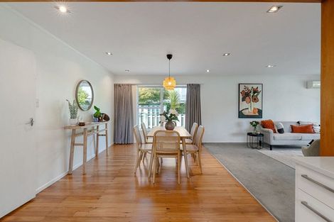 Photo of property in 7 Chisbury Street, Churton Park, Wellington, 6037