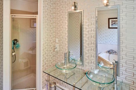 Photo of property in 55 Rona Street, Eastbourne, Lower Hutt, 5013