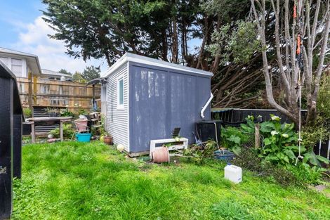 Photo of property in 4 Amundsen Grove, Stokes Valley, Lower Hutt, 5019