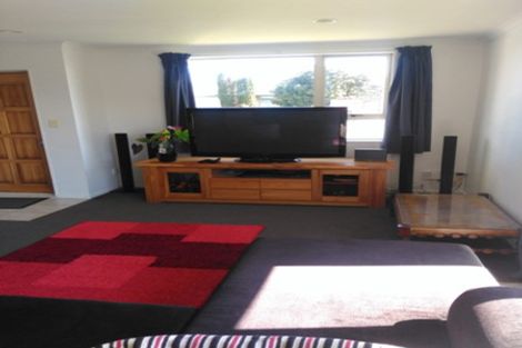 Photo of property in 4 Waldos Way, Mangere, Auckland, 2022