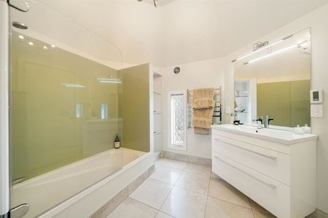 Photo of property in 33 Saint Columbans Grove, Boulcott, Lower Hutt, 5010