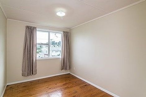 Photo of property in 6 Swansea Street, Cannons Creek, Porirua, 5024
