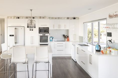 Photo of property in 28 Hall Road, Pataua North, Whangarei, 0175