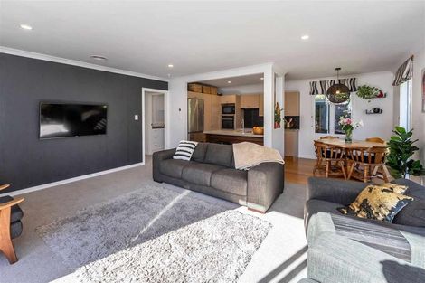 Photo of property in 310a Lake Terrace Road, Shirley, Christchurch, 8061