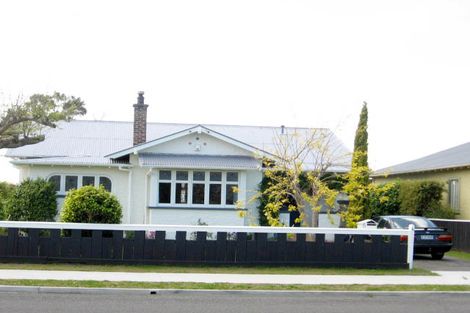 Photo of property in 6 College Street, Whanganui, 4500