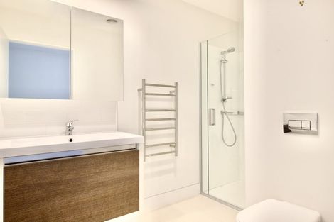 Photo of property in 19 Isitt Road, Hobsonville, Auckland, 0616