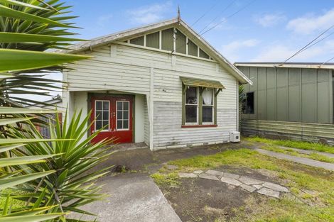Photo of property in 15 Manuka Street, Castlecliff, Whanganui, 4501