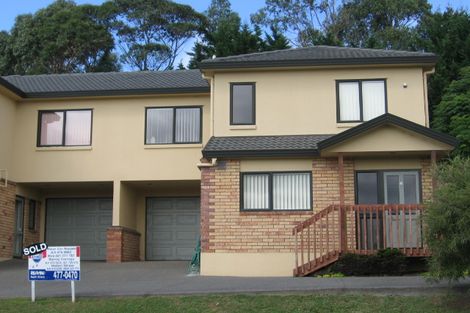 Photo of property in 11 Sunnydale Place, Oteha, Auckland, 0632