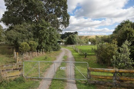 Photo of property in 450 Fitzherbert Road East, Aokautere, Palmerston North, 4471