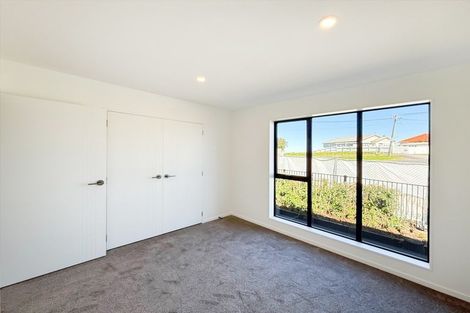 Photo of property in 2/7 Peverill Crescent, Papatoetoe, Auckland, 2025