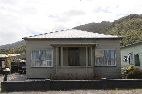 Photo of property in 71 Fox Street, Cobden, Greymouth, 7802