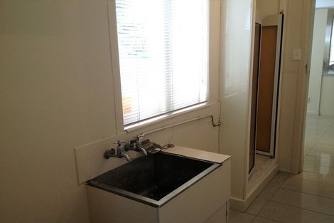 Photo of property in 352 Lake Road, Takapuna, Auckland, 0622