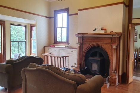 Photo of property in 11 Tarata Road, Inglewood, 4387